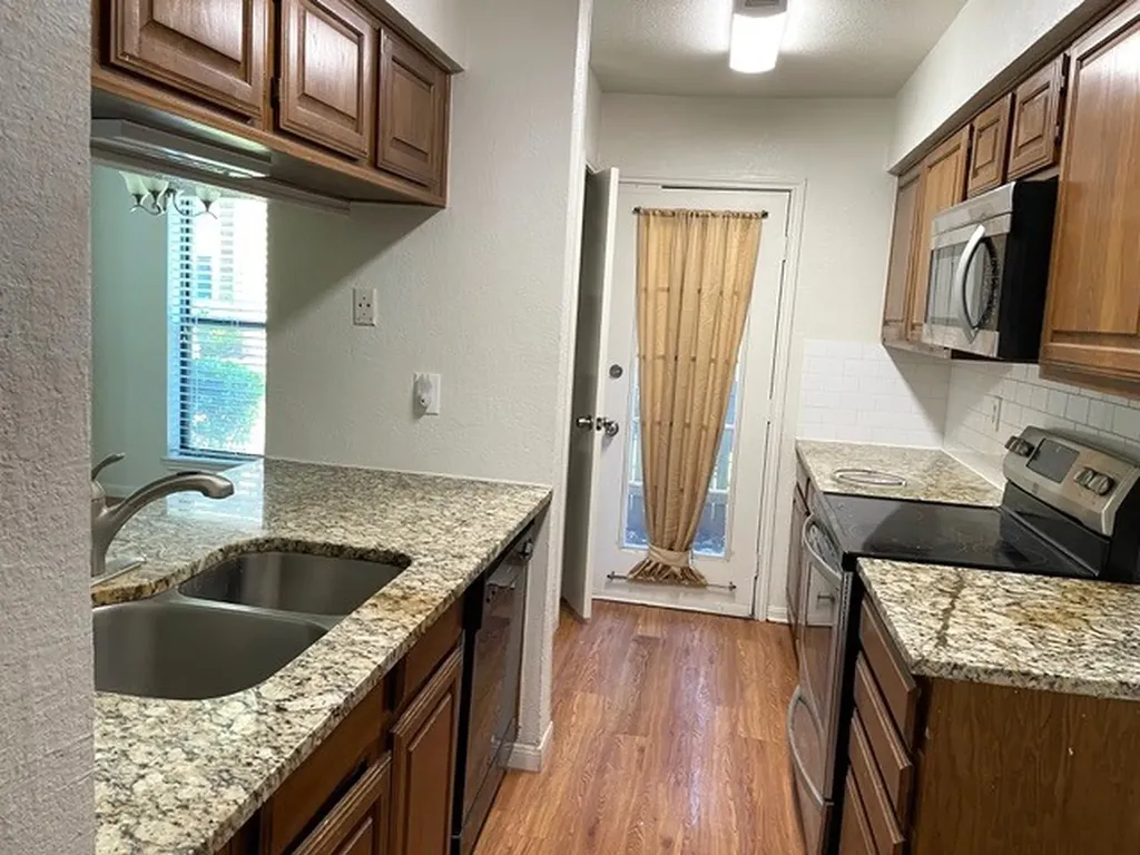 1109 Calico Lane Arlington TX 76011
