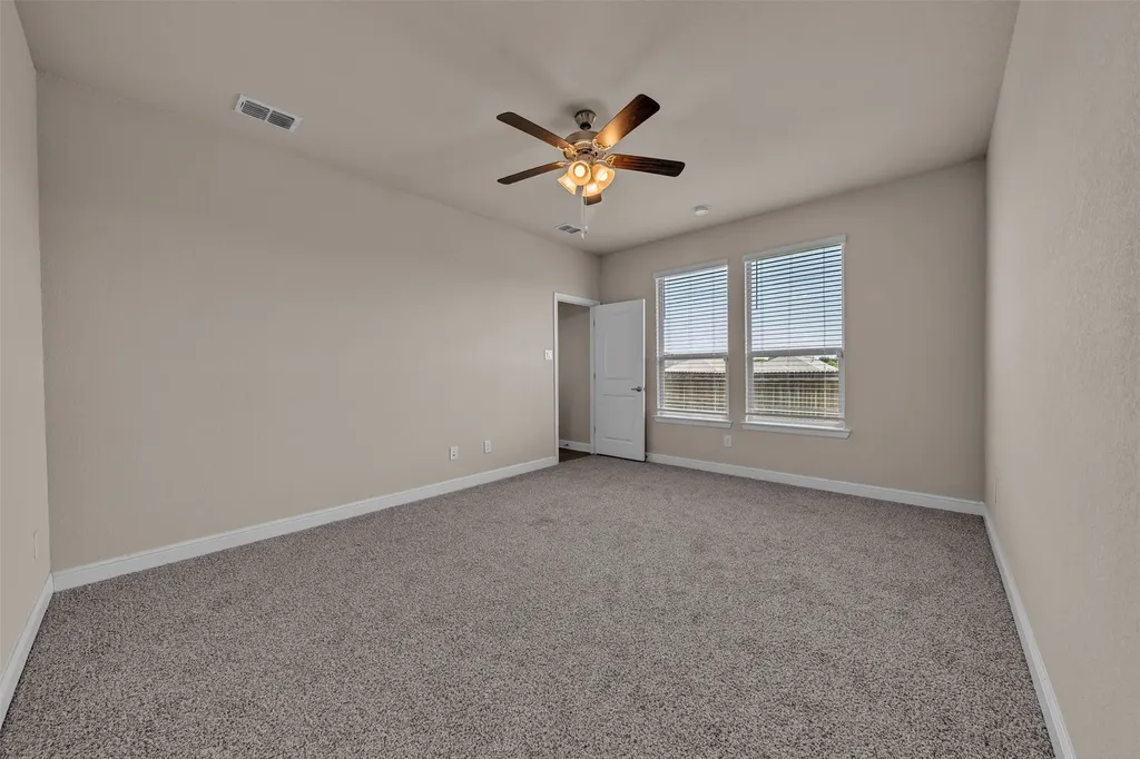 1016 Kirkham Way Fort Worth TX 76247
