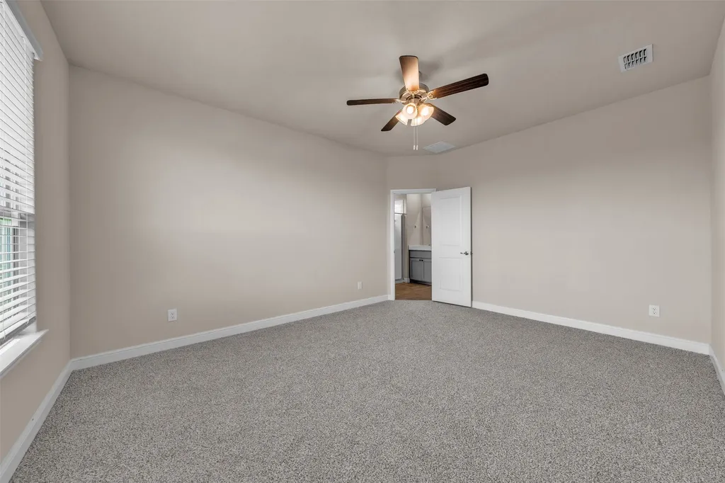 1016 Kirkham Way Fort Worth TX 76247