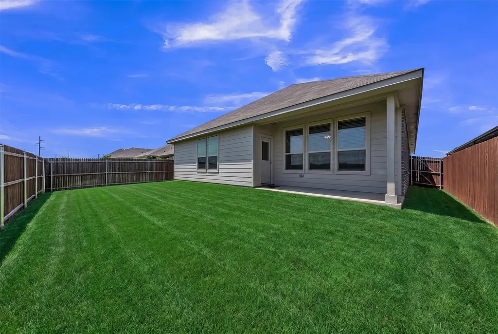 1016 Kirkham Way Fort Worth TX 76247