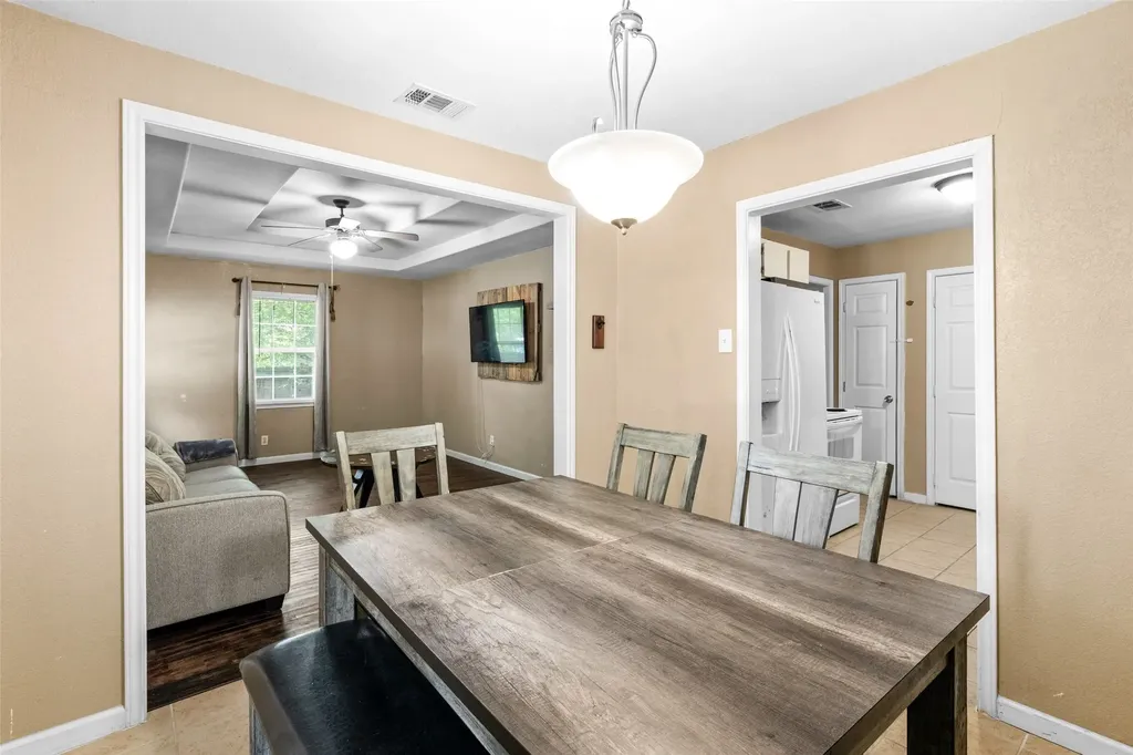 4427 Baldwin Street Dallas TX 75210