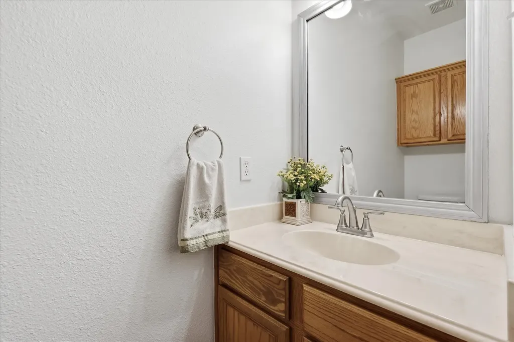 121 S Blue Bonnet Circle Justin TX 76247