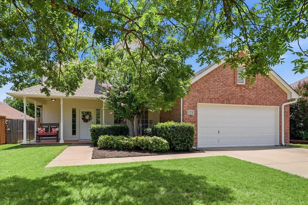 121 S Blue Bonnet Circle Justin TX 76247