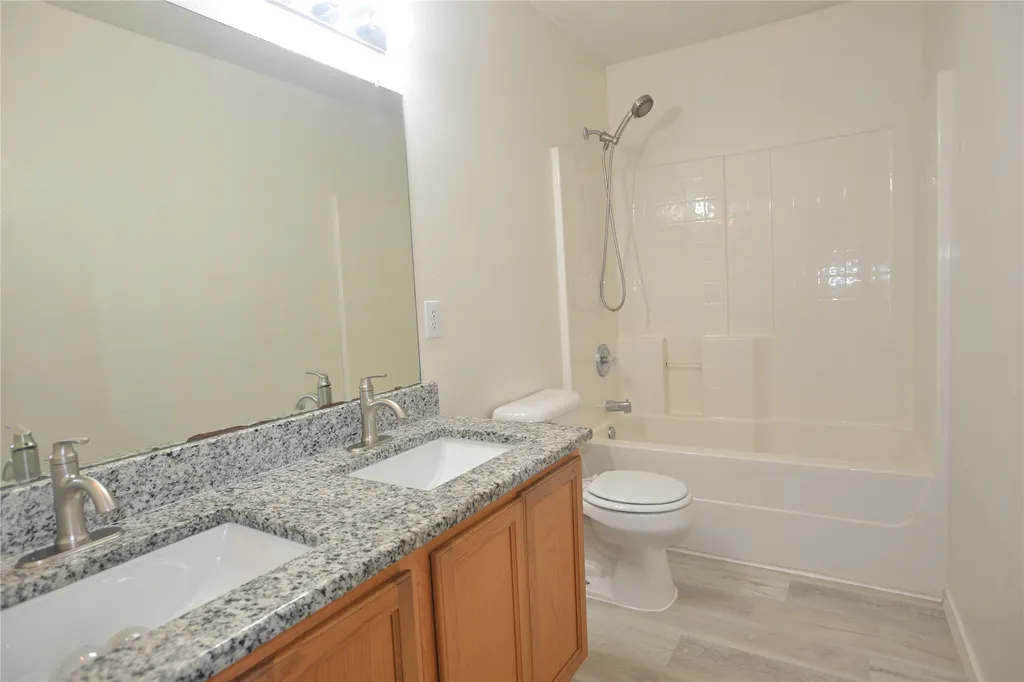 2812 Sonora Lane Mesquite TX 75181