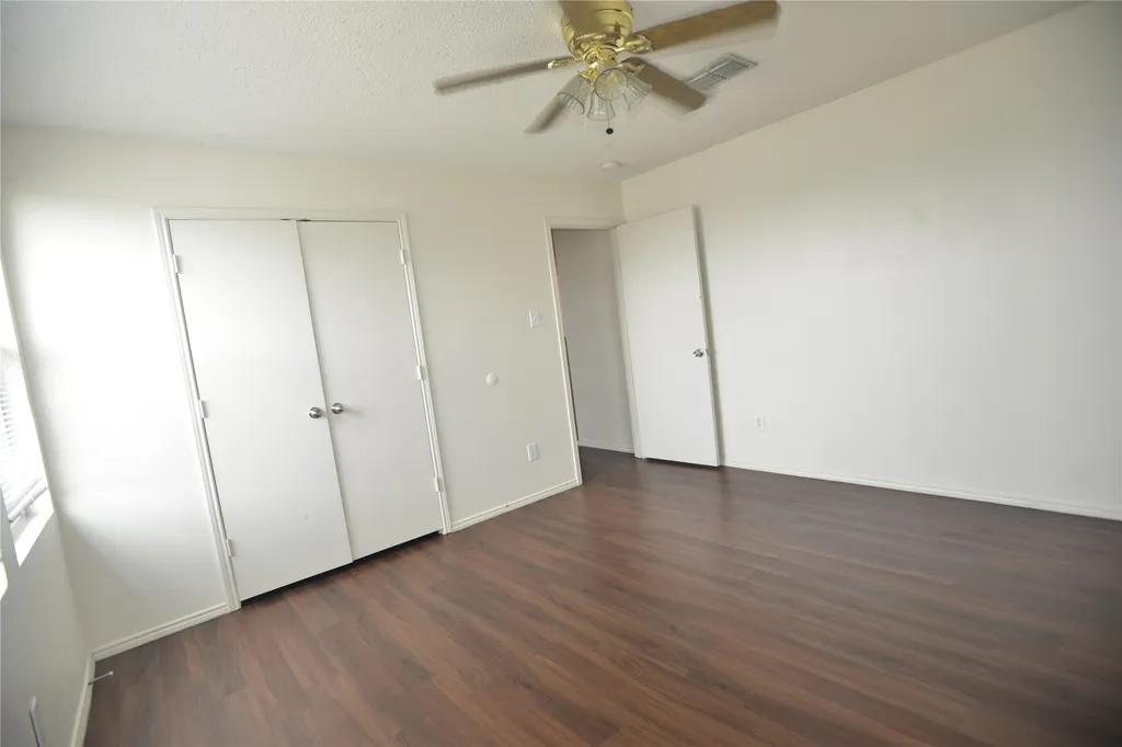 2812 Sonora Lane Mesquite TX 75181