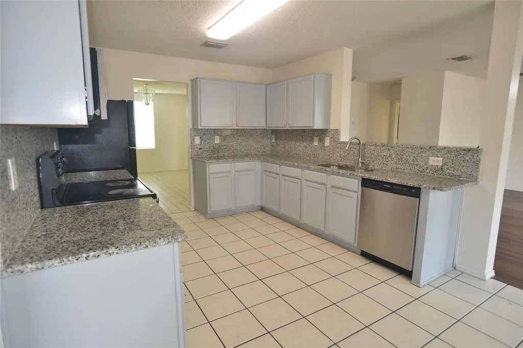 2812 Sonora Lane Mesquite TX 75181