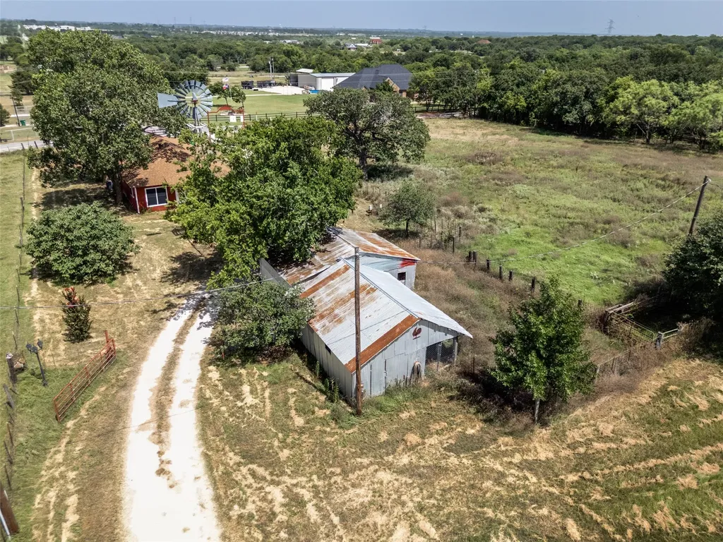 1200 County Road 904 Joshua TX 76058