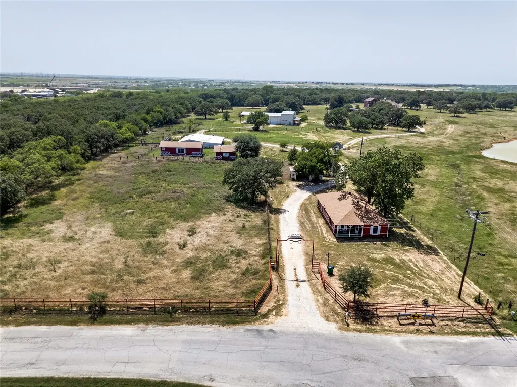 1200 County Road 904 Joshua TX 76058