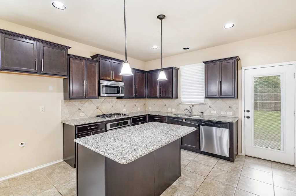 208 Whitman Drive Mckinney TX 75072