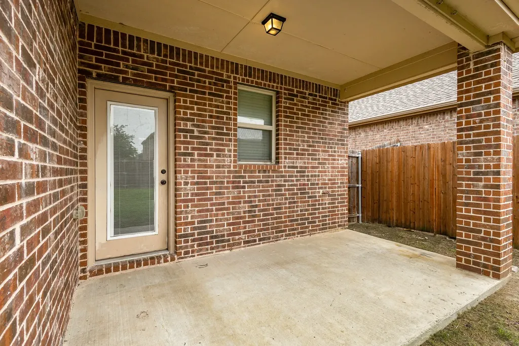 208 Whitman Drive Mckinney TX 75072