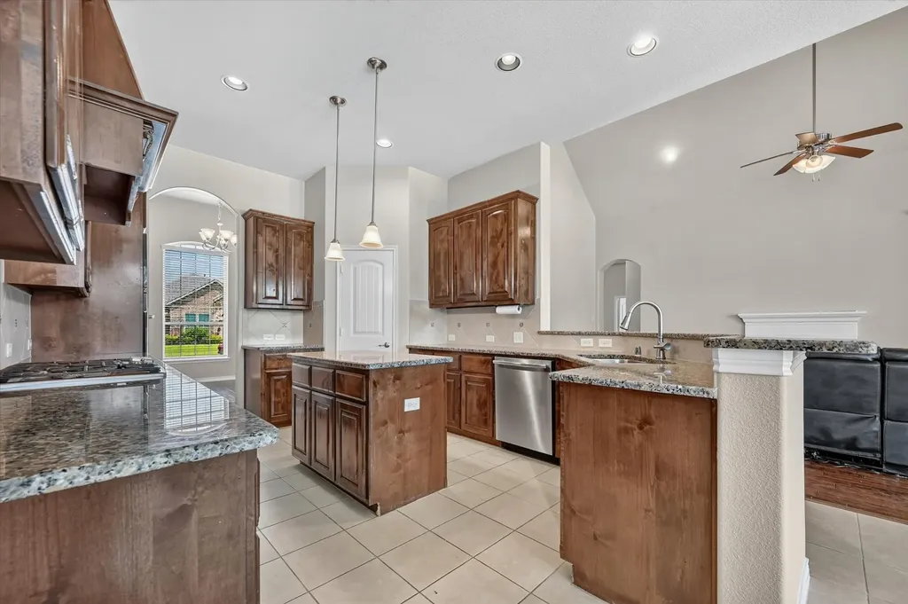 1403 Dhaka Drive Rockwall TX 75087