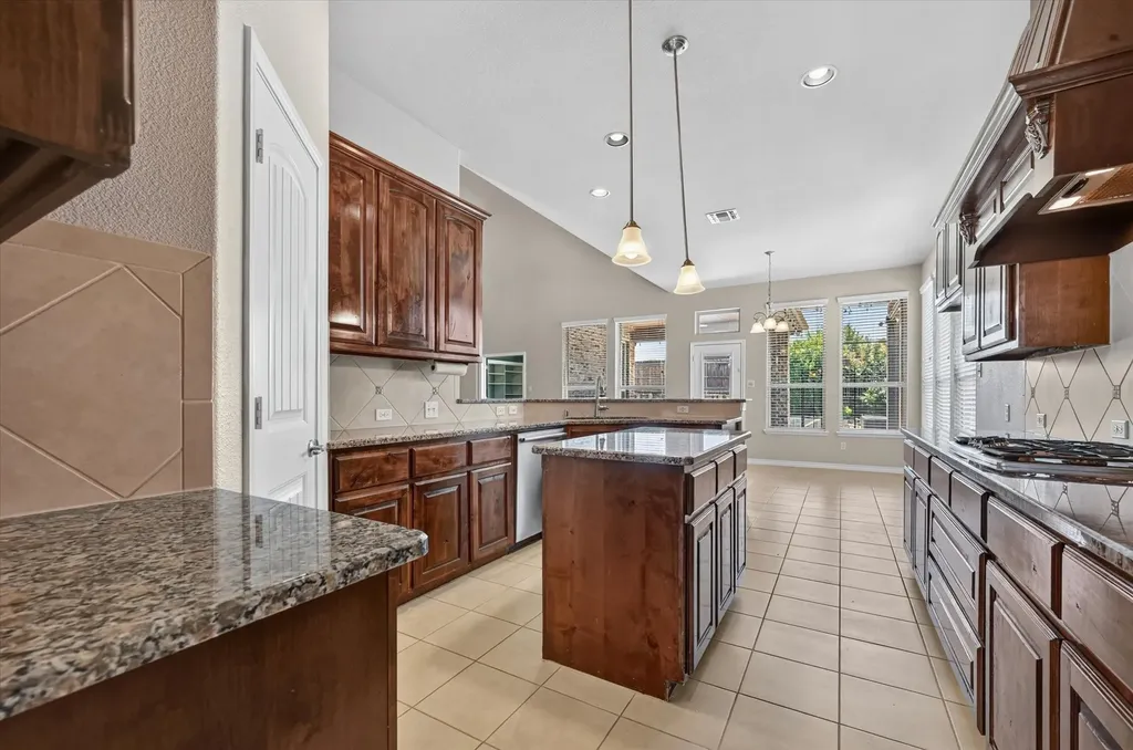 1403 Dhaka Drive Rockwall TX 75087