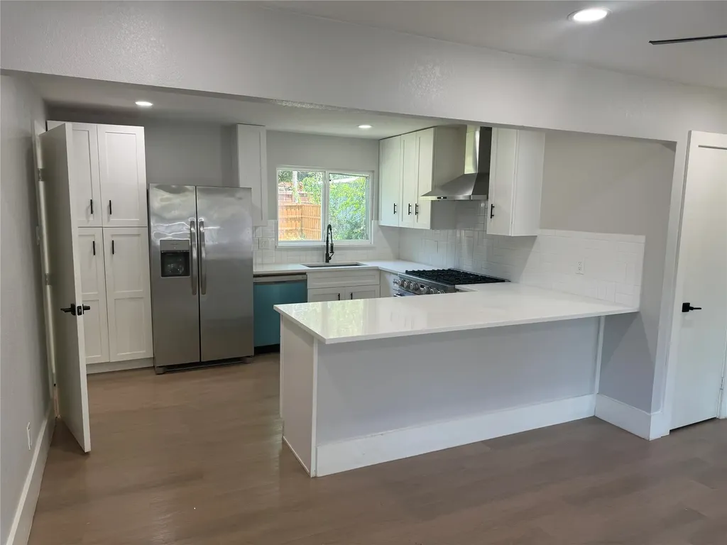 1123 Hansboro Avenue Dallas TX 75224