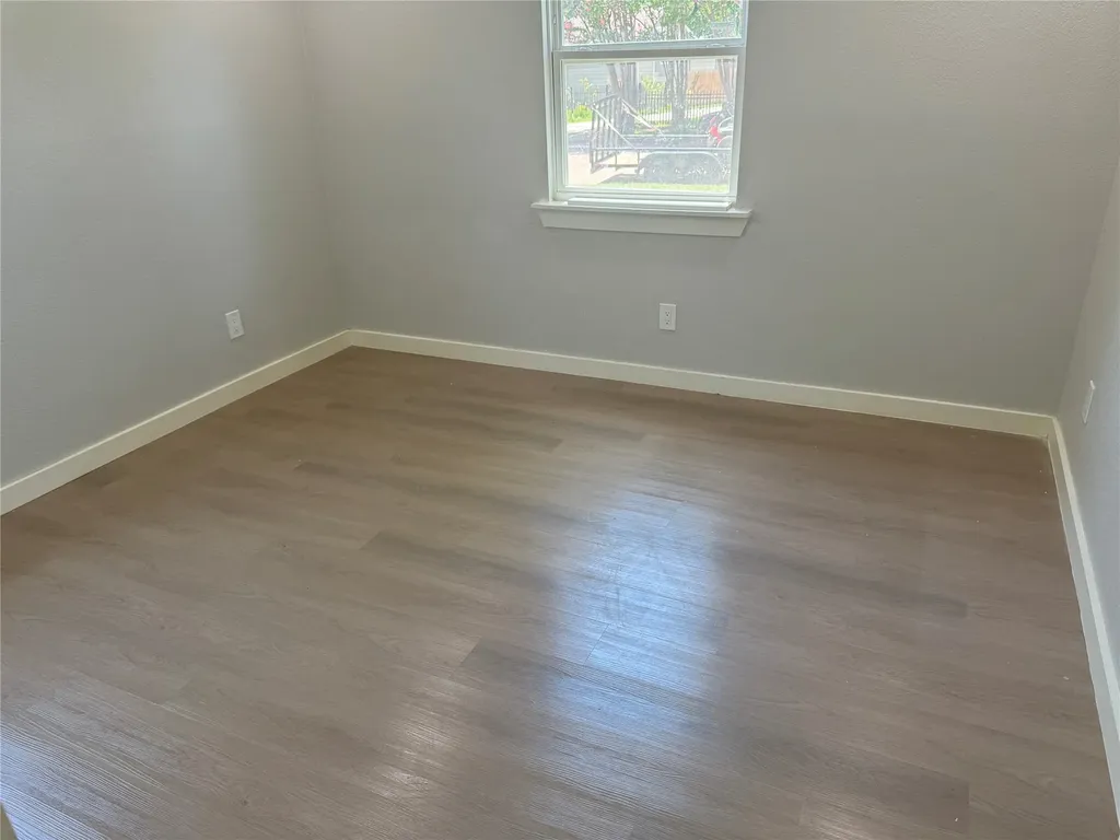 1123 Hansboro Avenue Dallas TX 75224