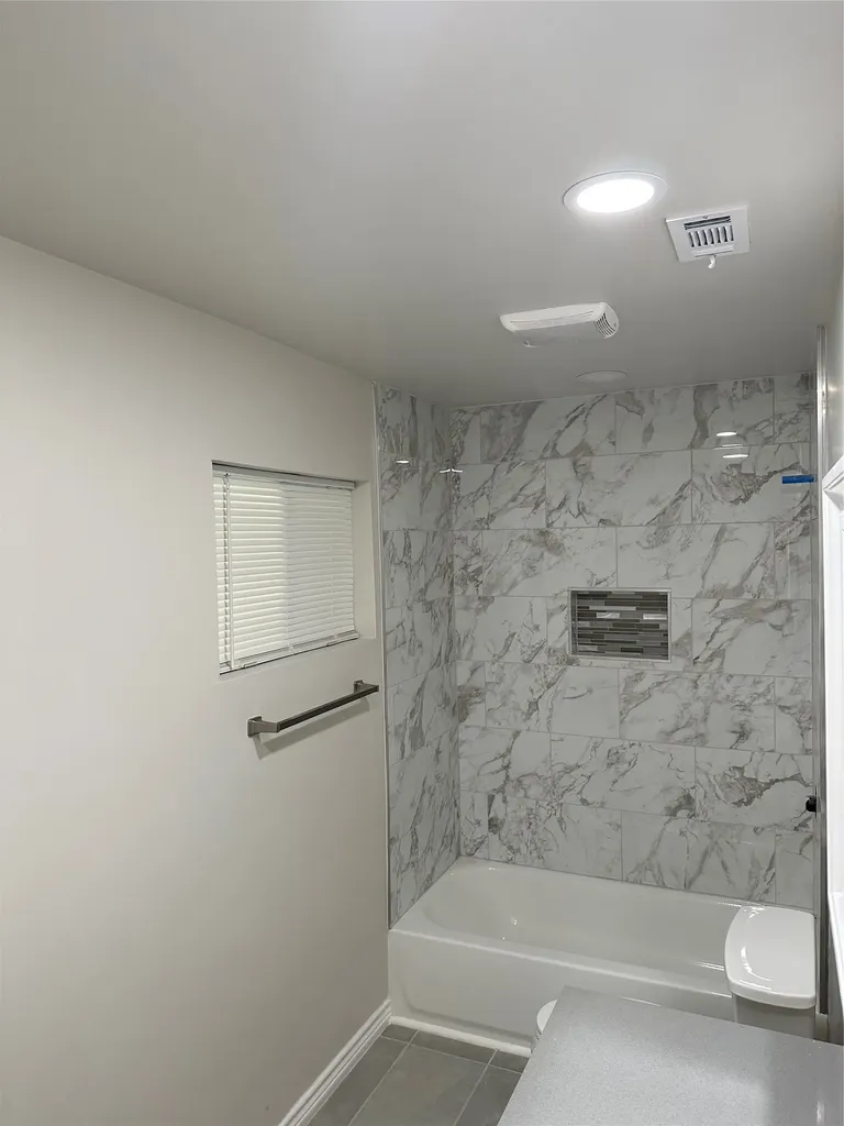 905 Elizabeth Boulevard Granbury TX 76048