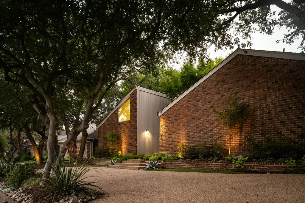 6918 Chevy Chase Avenue Dallas TX 75225