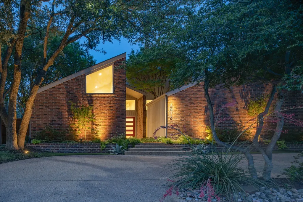 6918 Chevy Chase Avenue Dallas TX 75225