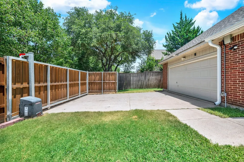 5705 Abingdon Drive Richardson TX 75082