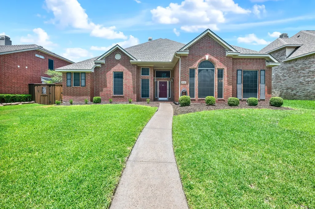 5705 Abingdon Drive Richardson TX 75082
