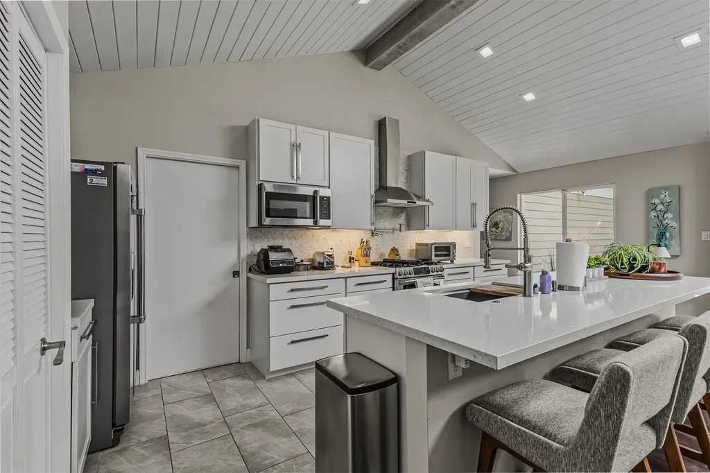 4117 Boca Bay Drive Dallas TX 75244