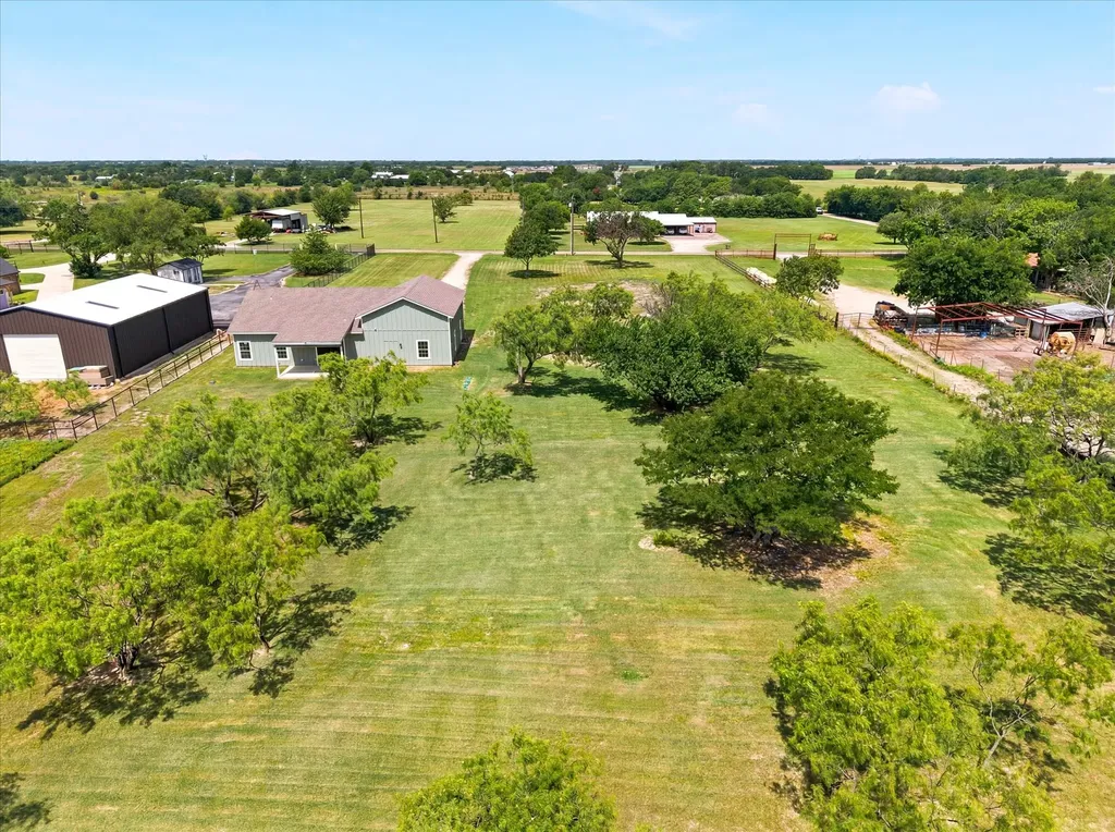 4593 County Road 2624 Caddo Mills TX 75135