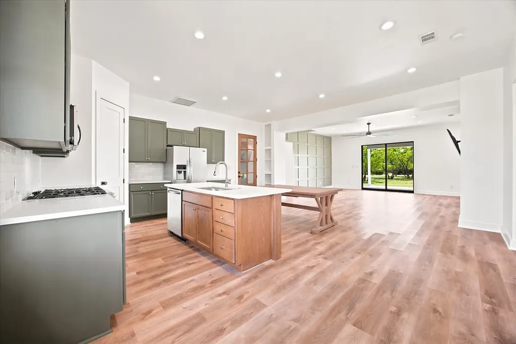 4593 County Road 2624 Caddo Mills TX 75135