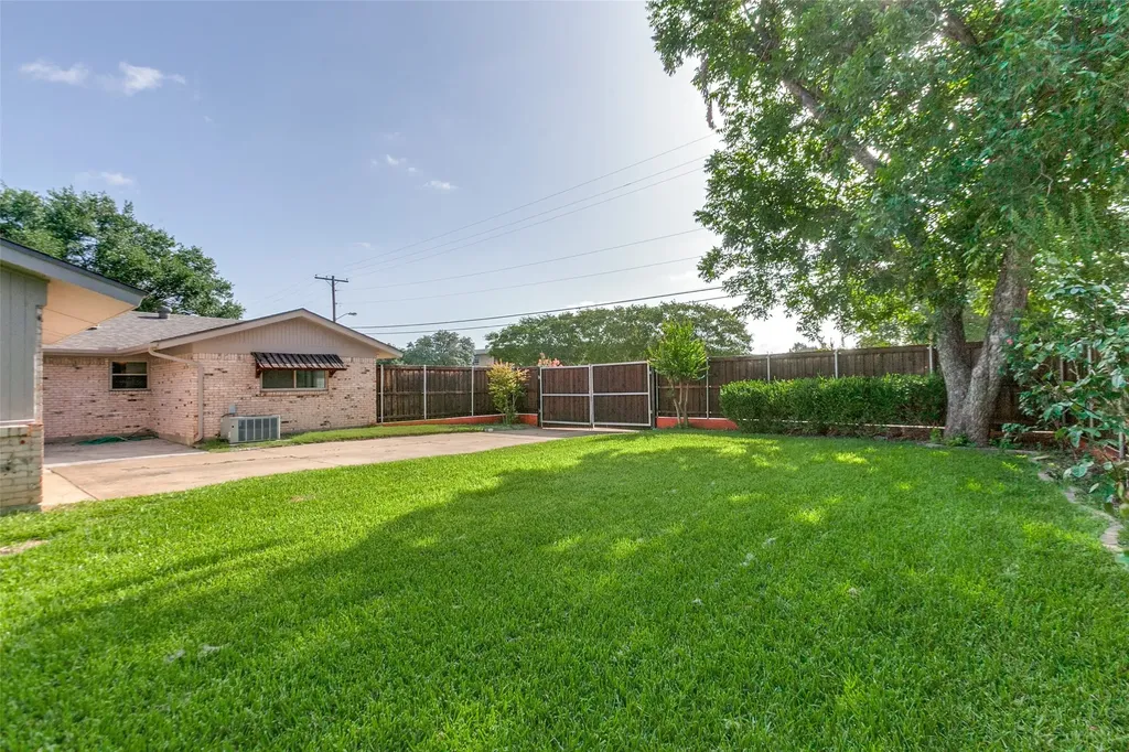 701 Brentwood Lane Richardson TX 75080