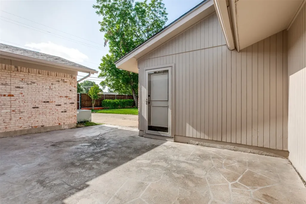 701 Brentwood Lane Richardson TX 75080