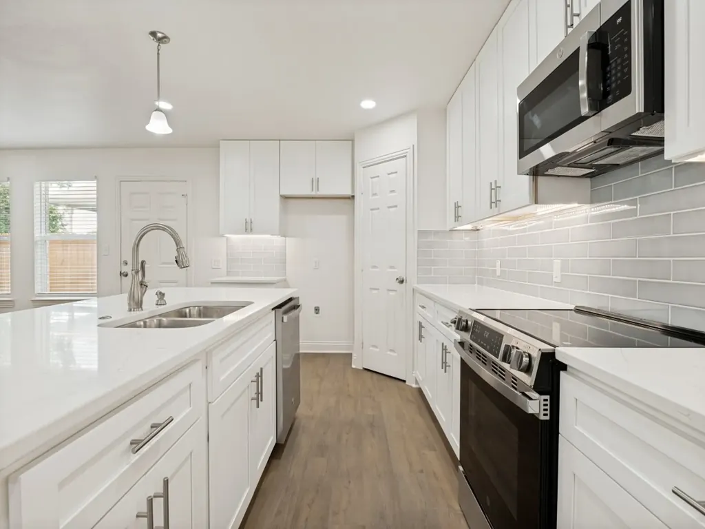 3327 Garden Lane Dallas TX 75215