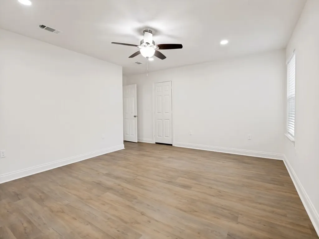 3327 Garden Lane Dallas TX 75215