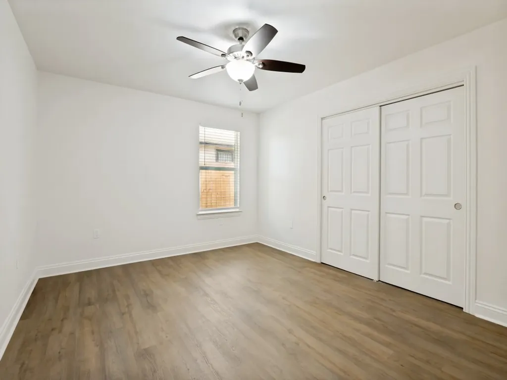 3327 Garden Lane Dallas TX 75215