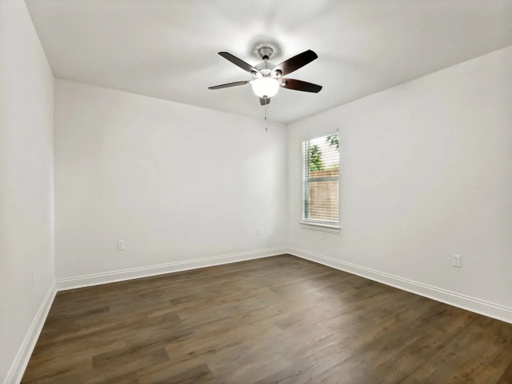 3327 Garden Lane Dallas TX 75215