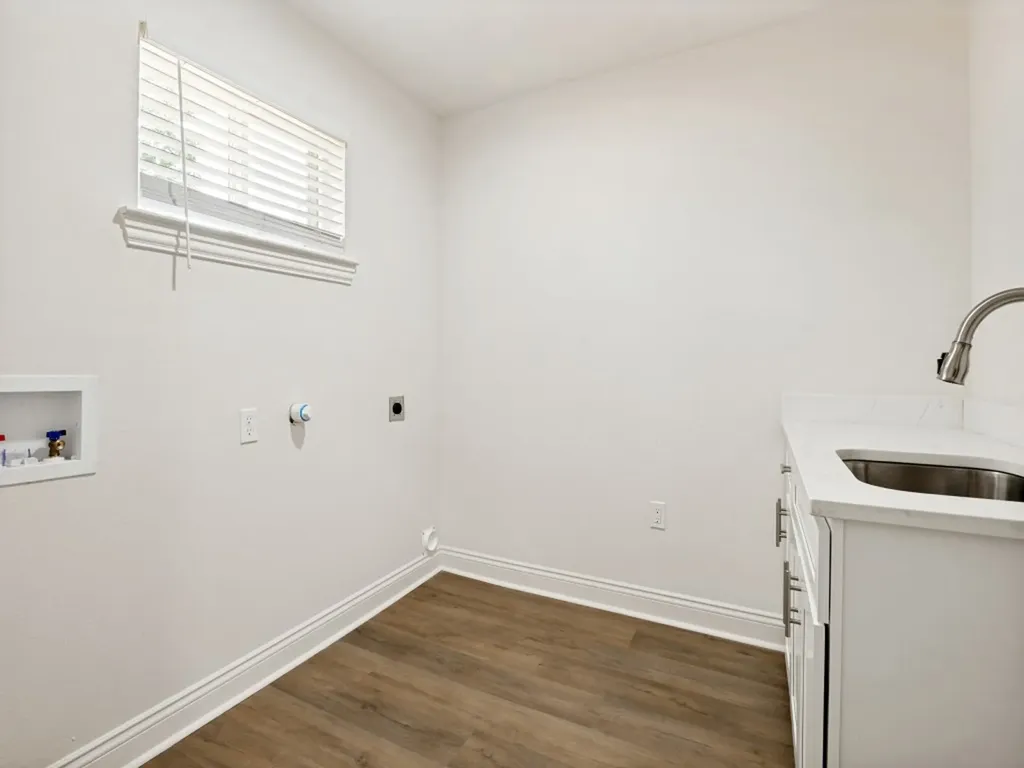 3327 Garden Lane Dallas TX 75215