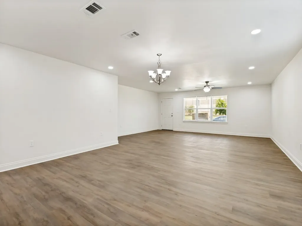 3327 Garden Lane Dallas TX 75215