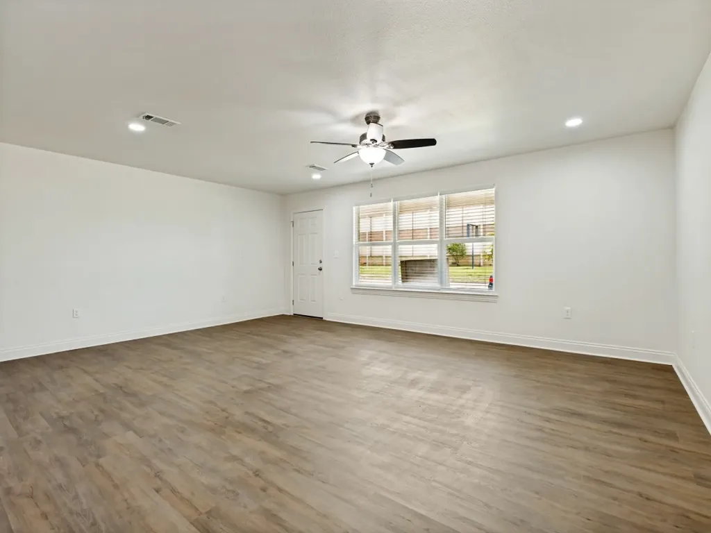 3327 Garden Lane Dallas TX 75215