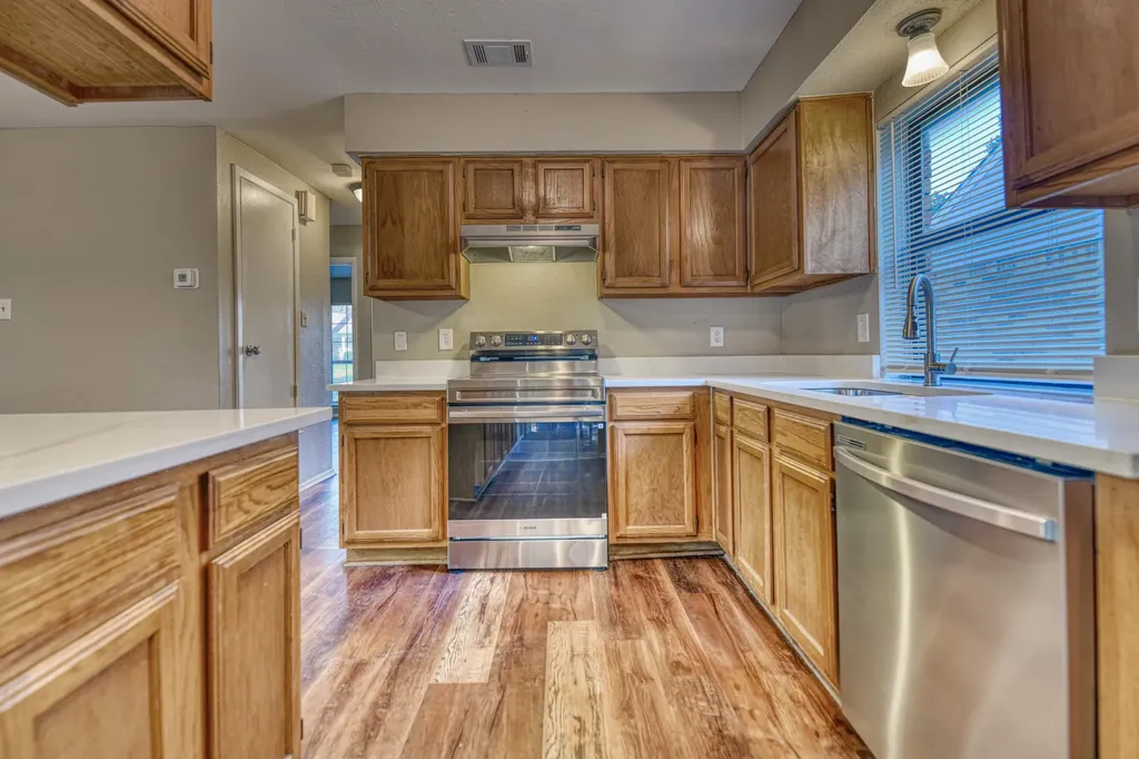 327 Southerland Avenue Mesquite TX 75150