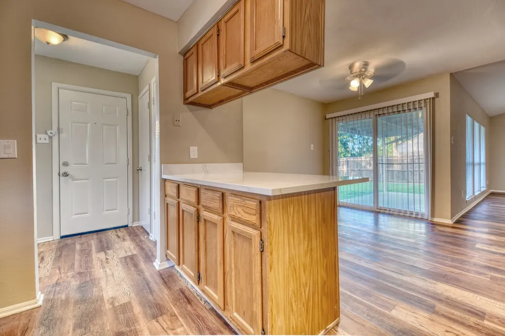 327 Southerland Avenue Mesquite TX 75150