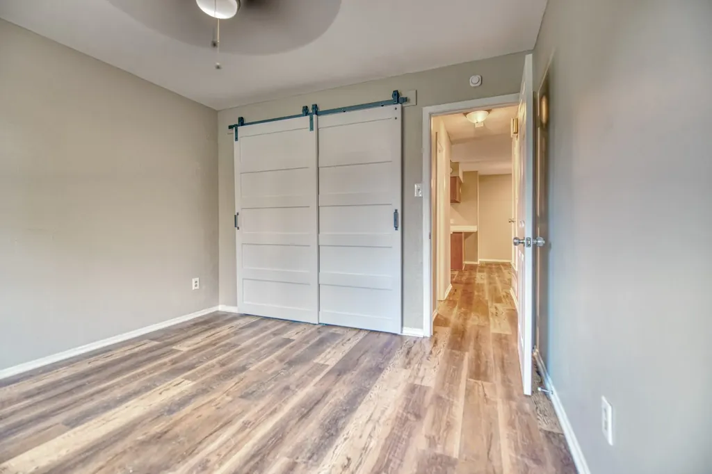 327 Southerland Avenue Mesquite TX 75150