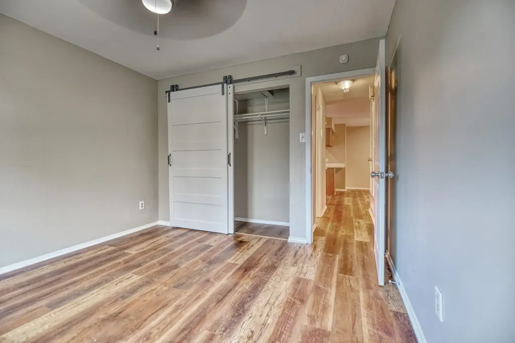 327 Southerland Avenue Mesquite TX 75150