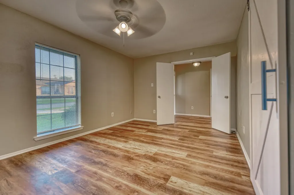 327 Southerland Avenue Mesquite TX 75150