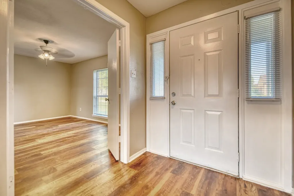 327 Southerland Avenue Mesquite TX 75150