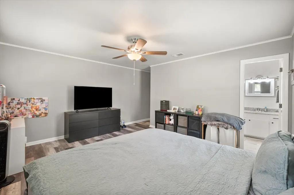 1409 Sundale Street Ennis TX 75119