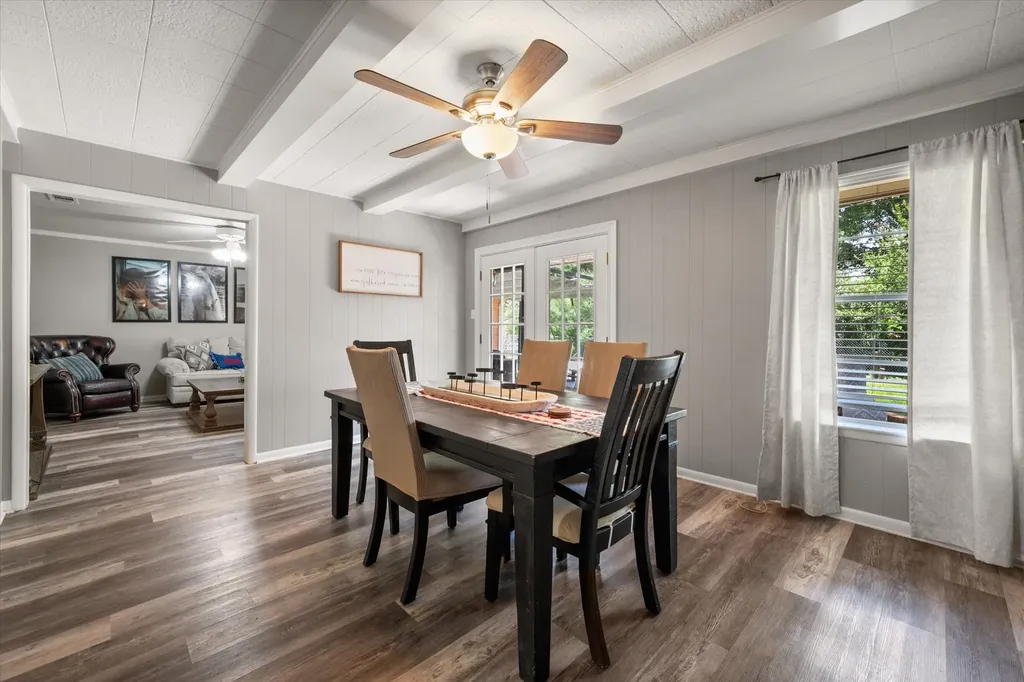 1409 Sundale Street Ennis TX 75119