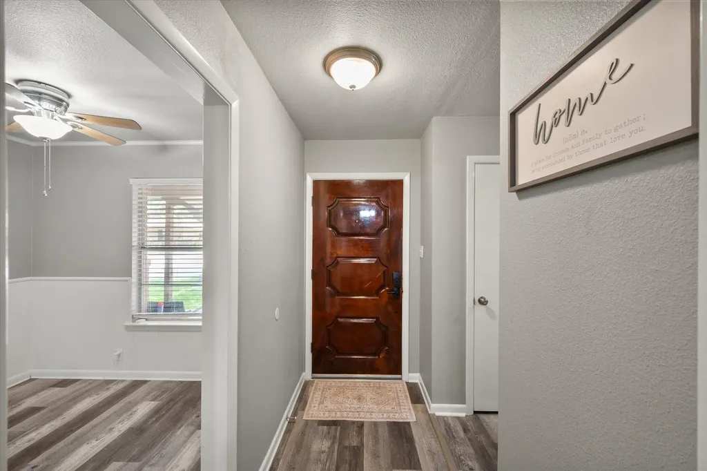 1409 Sundale Street Ennis TX 75119