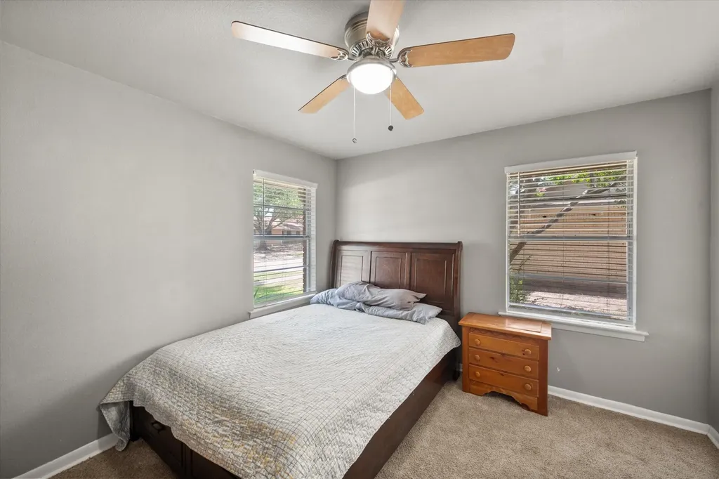 1409 Sundale Street Ennis TX 75119