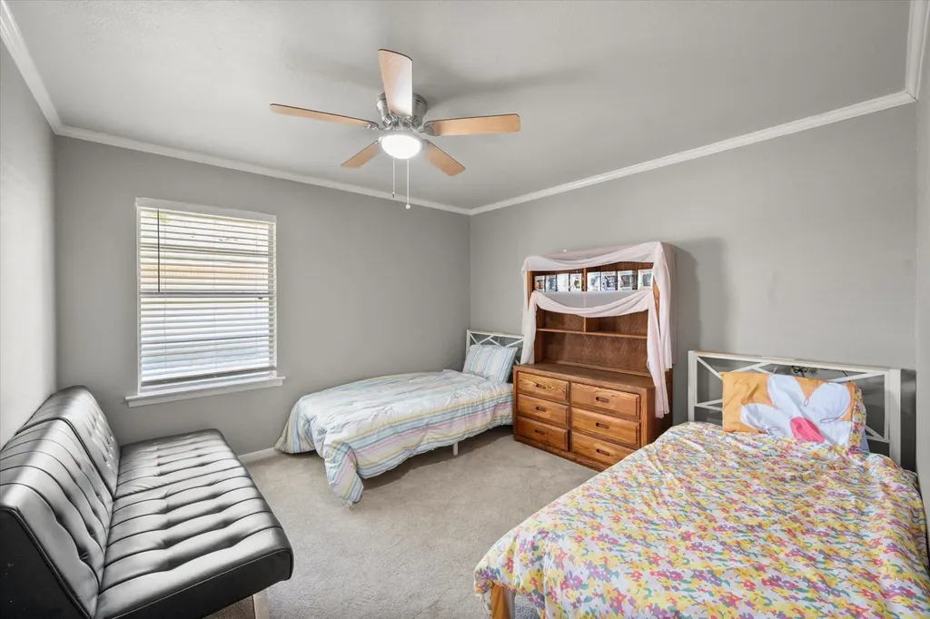 1409 Sundale Street Ennis TX 75119