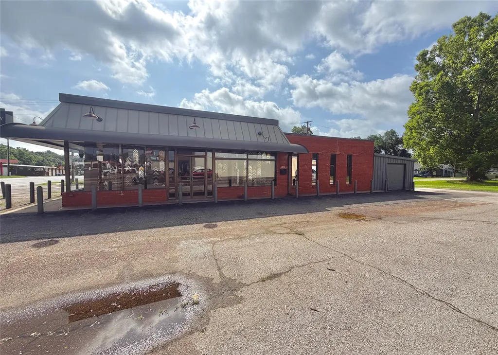 1210 E Grande Avenue Marshall TX 75672