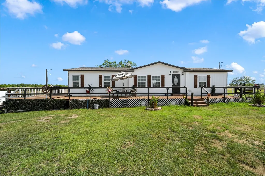 14695 N Highway 6 Valley Mills TX 76689
