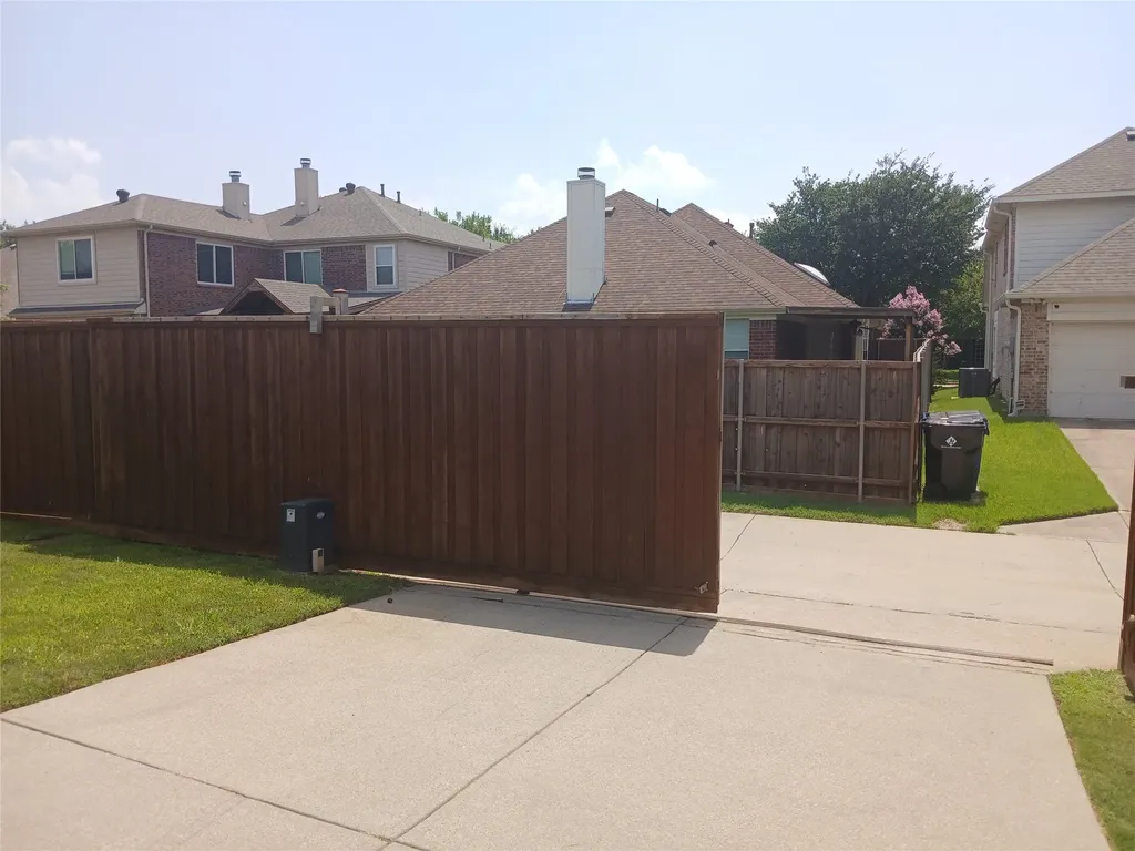 12591 Red Hawk Drive Frisco TX 75033