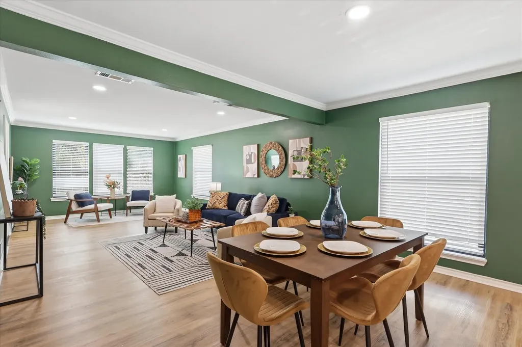 1235 Barlow Avenue Dallas TX 75224